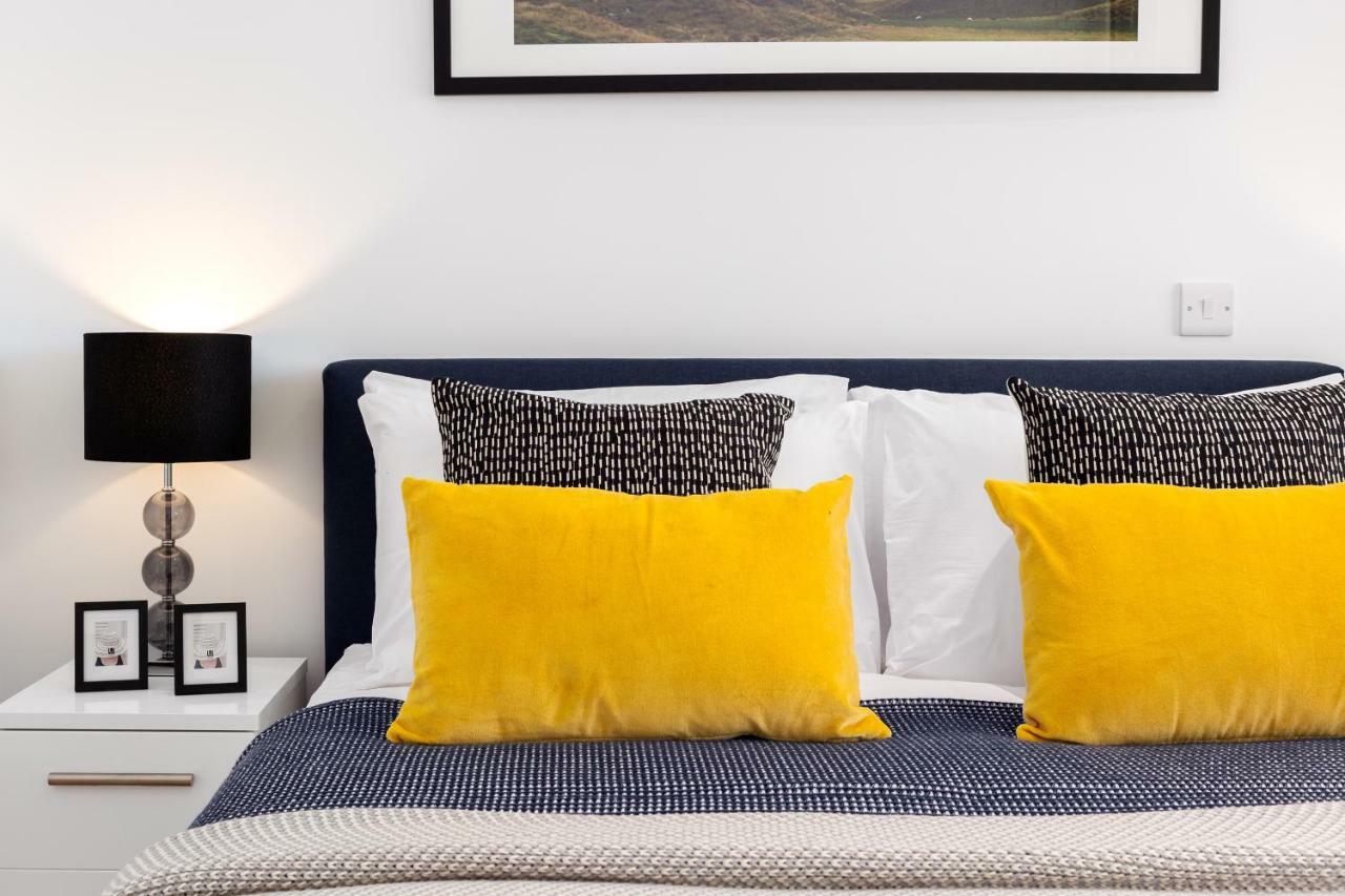 Two Bedroom Serviced Apartment With Balcony In Weymouth Building, Deacon Street Londýn Exteriér fotografie