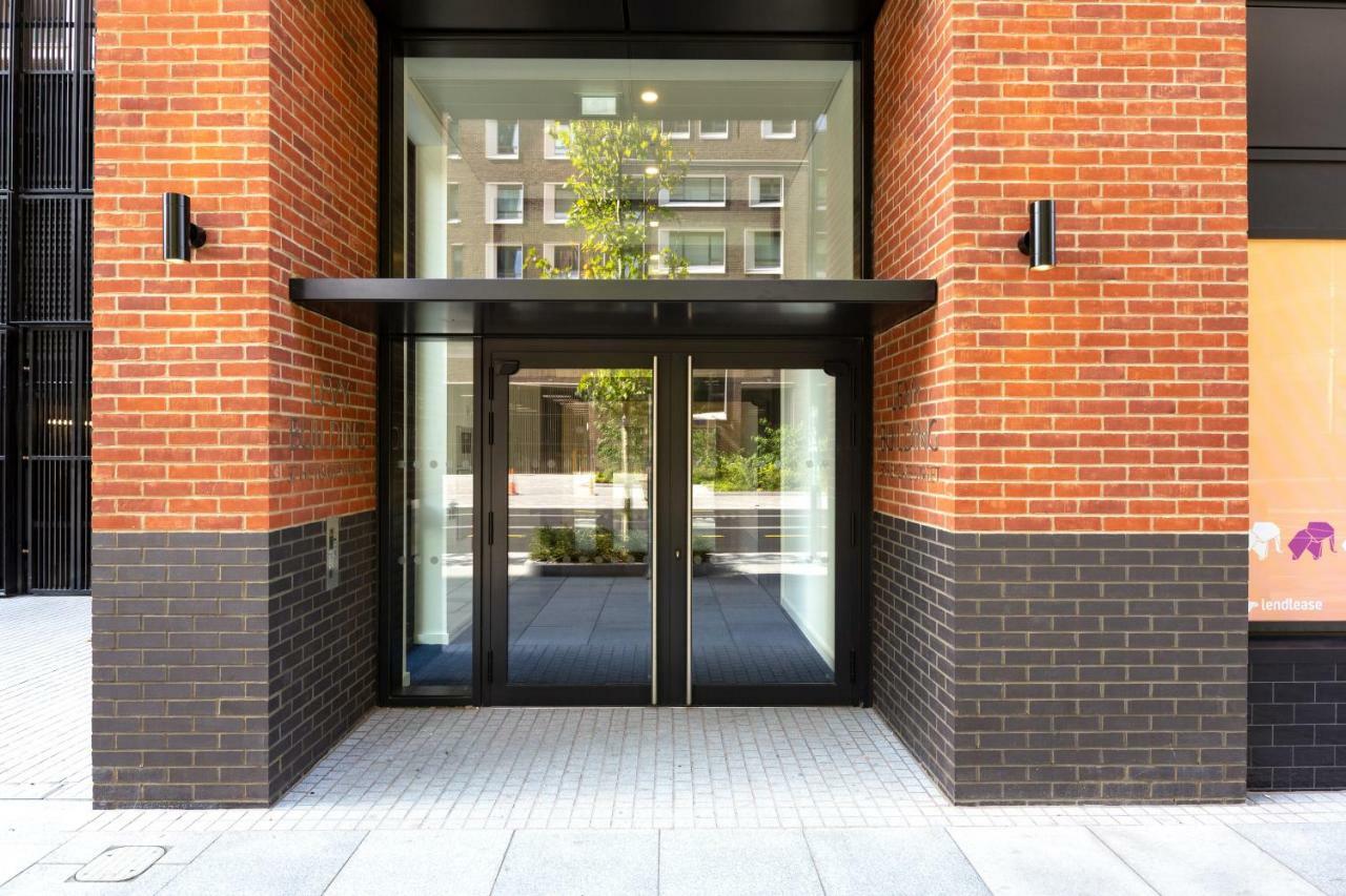 Two Bedroom Serviced Apartment With Balcony In Weymouth Building, Deacon Street Londýn Exteriér fotografie