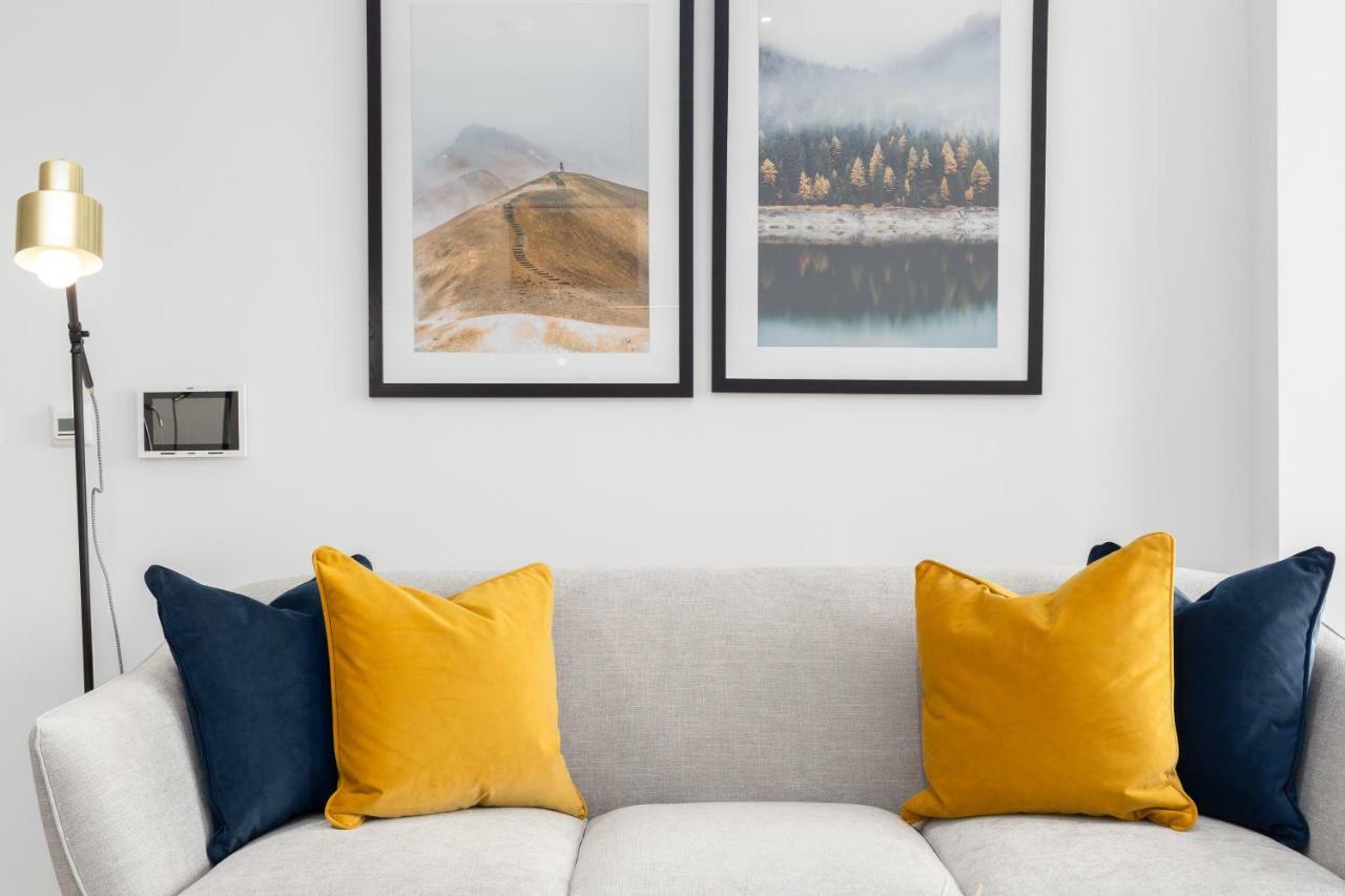 Two Bedroom Serviced Apartment With Balcony In Weymouth Building, Deacon Street Londýn Exteriér fotografie