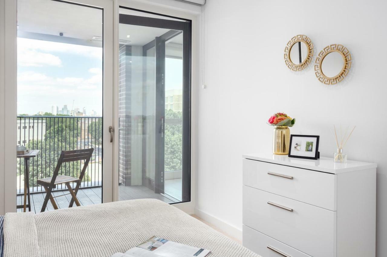 Two Bedroom Serviced Apartment With Balcony In Weymouth Building, Deacon Street Londýn Exteriér fotografie